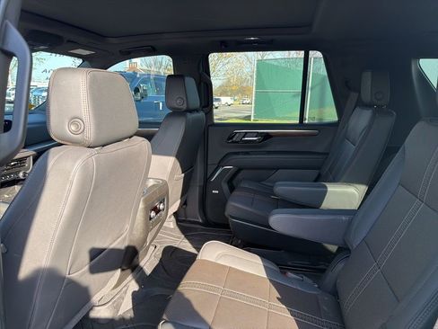 Certified 2025 Chevrolet Tahoe High Country w/ Sun And Tow Package image 14