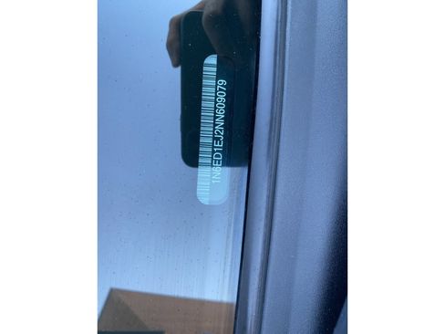 Used 2022 Nissan Frontier SV image 40