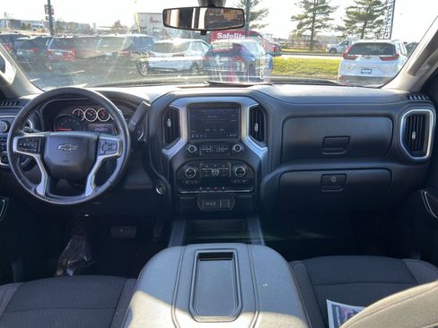 Used 2021 Chevrolet Silverado 1500 LT Trail Boss image 22