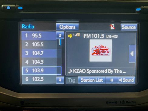 Used 2018 Toyota 4Runner SR5 image 10