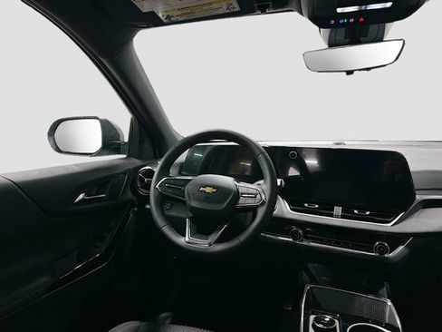 New 2026 Chevrolet Equinox LT w/ Safety and Technology Package FWD image 25