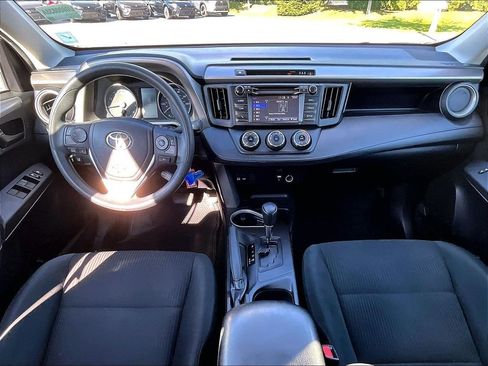 Used 2017 Toyota RAV4 LE w/ Carpet Mat Package AWD/4WD image 21