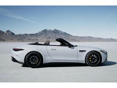 New 2026 Mercedes-Benz SL 63 AMG 4MATIC image 18