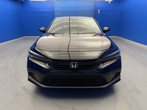 Used 2023 Honda Civic Sport image 3