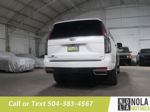 Used 2022 Cadillac Escalade Premium Luxury RWD image 13