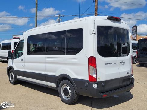 Used 2024 Ford Transit 350 XL RWD image 3