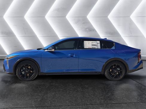 New 2025 Kia K4 GT-Line Turbo image 2