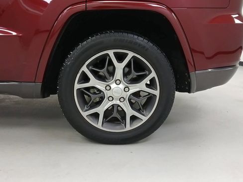 Used 2018 Jeep Grand Cherokee Limited image 16