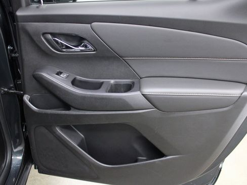 Used 2020 Chevrolet Traverse RS w/ LPO, Floor Liner Package image 26