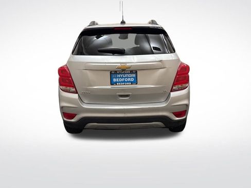 Used 2018 Chevrolet Trax LT w/ LT Convenience Package image 10