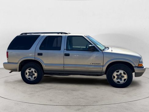Used 2002 Chevrolet Blazer LS w/ Preferred Equipment Group AWD/4WD image 4