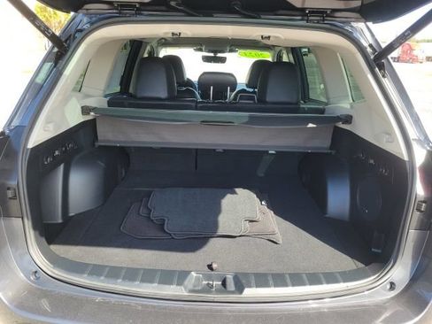 Used 2023 Subaru Forester Limited AWD/4WD image 7