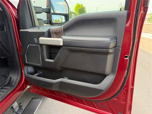 Used 2019 Ford F250 Lariat w/ Lariat Ultimate Package image 37