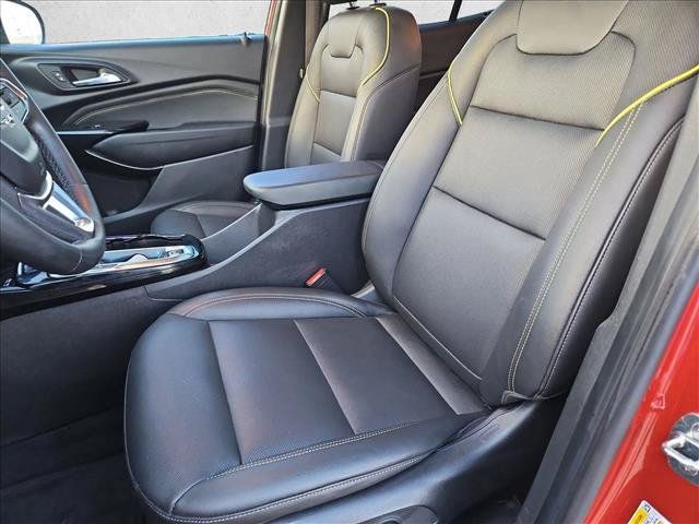 Used 2024 Chevrolet Trax ACTIV w/ Sunroof Package FWD image 16