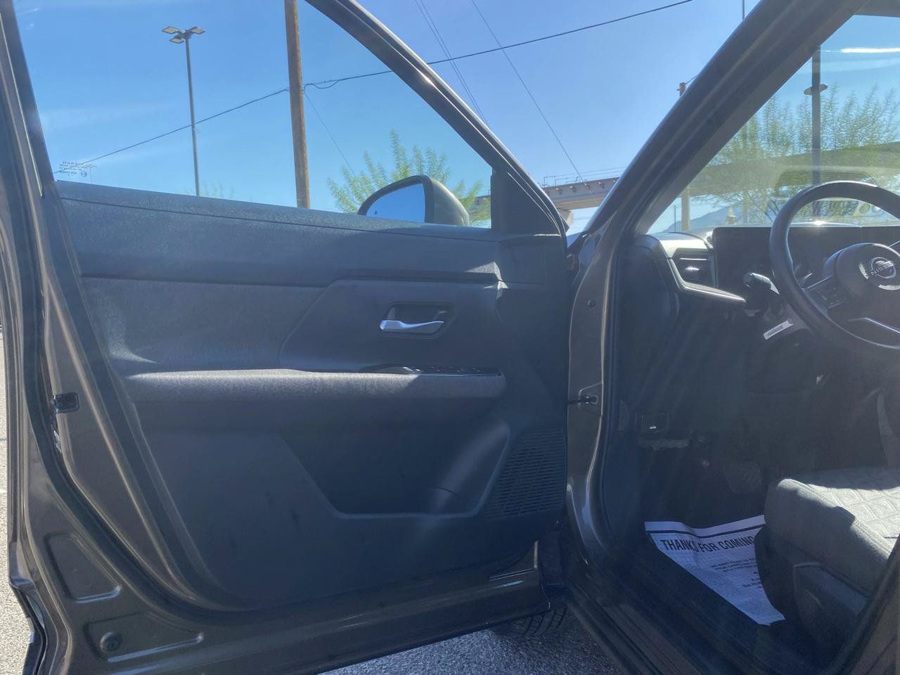 Used 2025 Nissan Kicks SV FWD image 5
