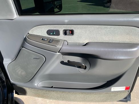 Used 2003 GMC Sierra 2500 SLT w/ SLT Preferred Equipment Group image 13