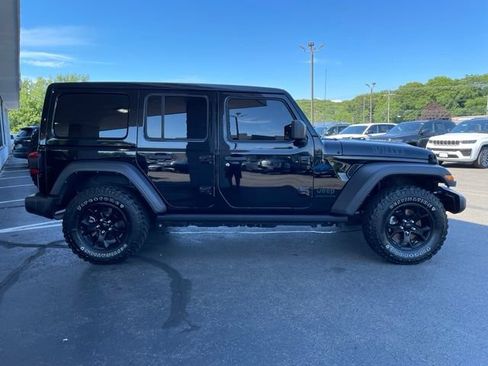 Used 2023 Jeep Wrangler Unlimited Sport AWD/4WD image 4