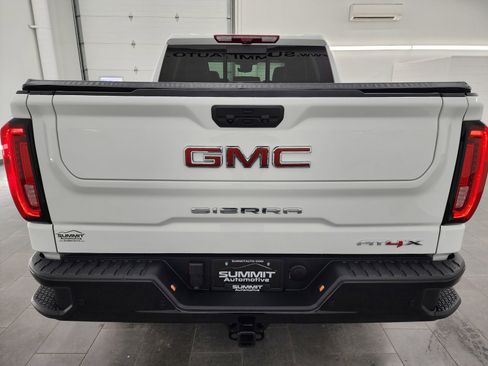Used 2024 GMC Sierra 1500 AT4X image 33