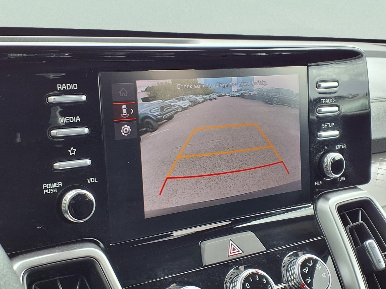 Used 2022 Kia Sorento LX FWD image 19
