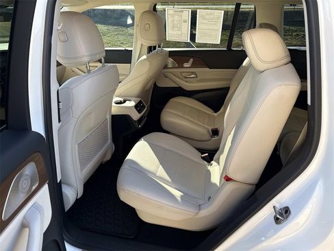 Used 2022 Mercedes-Benz GLS 450 4MATIC image 19