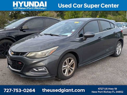 Used 2018 Chevrolet Cruze LT w/ RS Package FWD image 1