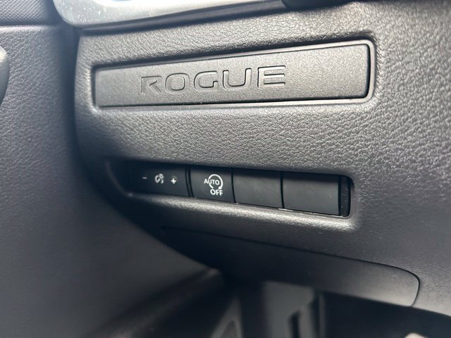 Used 2024 Nissan Rogue S AWD/4WD image 17