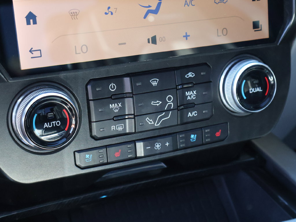 Used 2021 Ford F250 Platinum w/ FX4 Off-Road Package AWD/4WD image 39