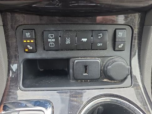 Used 2016 Buick Enclave Premium w/ Experience Buick Package image 31