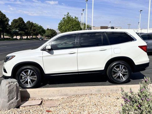 Used 2017 Honda Pilot EX image 6