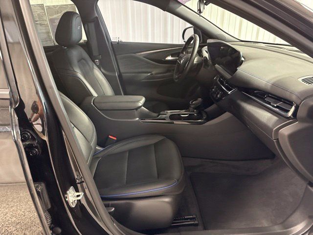 Used 2025 Buick Envista Sport Touring FWD image 22