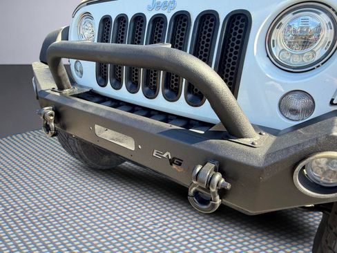 Used 2017 Jeep Wrangler Unlimited Sport w/ Quick Order Package 24S AWD/4WD image 10