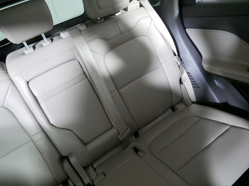 Used 2023 Lincoln Corsair AWD w/ Equipment Group 101A image 14