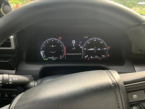 Used 2025 Toyota 4Runner TRD Off-Road Premium AWD/4WD image 15