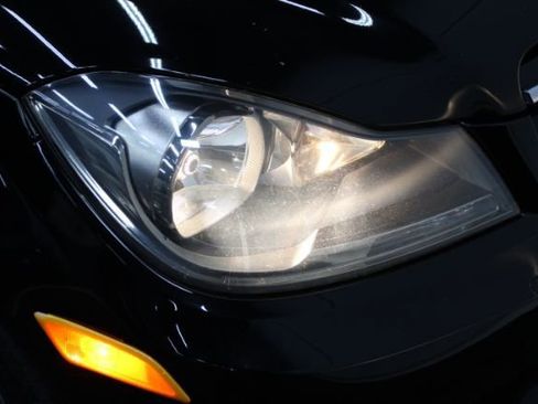 Used 2014 Mercedes-Benz C 250 Sedan image 23