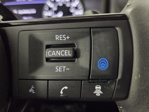 Used 2023 Nissan Rogue SV w/ SV Premium B Package FWD image 18