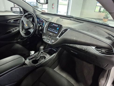 Used 2016 Chevrolet Malibu LT FWD image 13