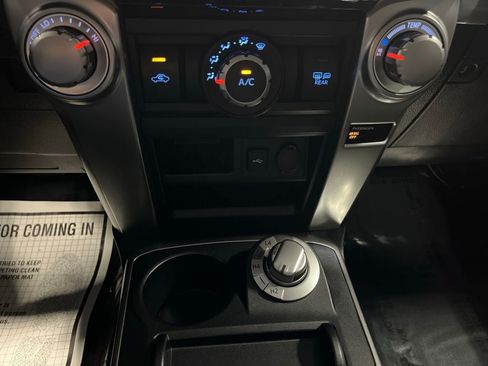 Used 2024 Toyota 4Runner TRD Sport AWD/4WD image 28