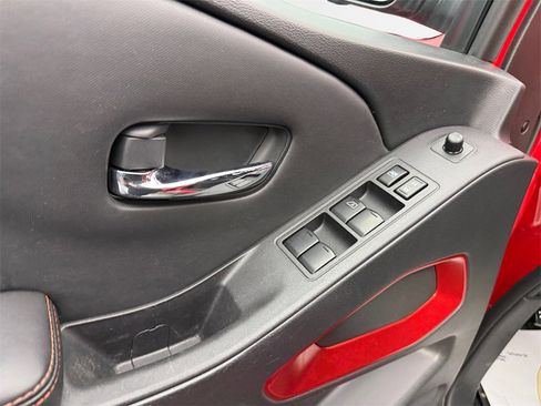 Used 2023 Nissan Frontier PRO-4X w/ Pro Convenience Package image 14