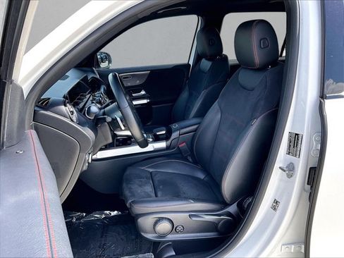 Used 2022 Mercedes-Benz GLB 250 image 27
