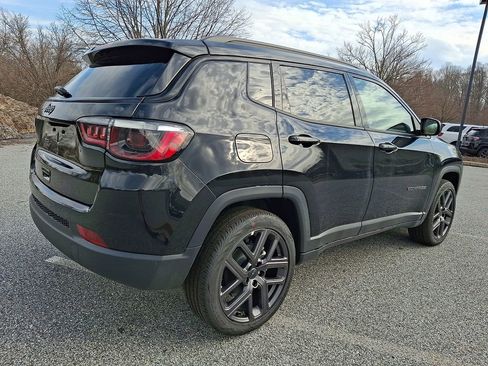 New 2026 Jeep Compass Latitude w/ Sun and Sound Group AWD/4WD image 4