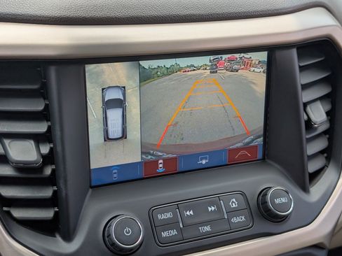 Used 2017 GMC Acadia Denali w/ Technology Package FWD image 29