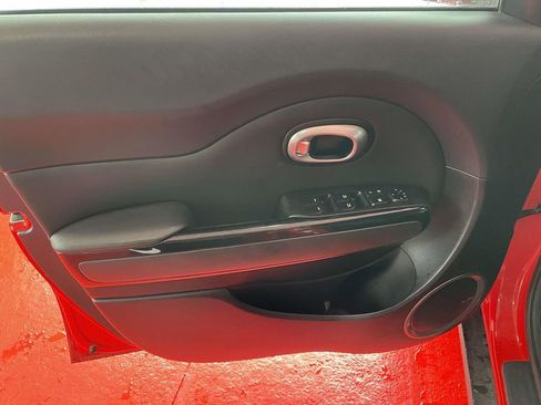 Used 2016 Kia Soul + w/ Audio Package image 24