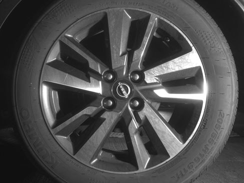 Used 2025 Nissan Versa SV image 14