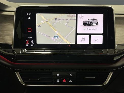 Used 2024 Volkswagen Atlas SEL Premium R-Line image 9