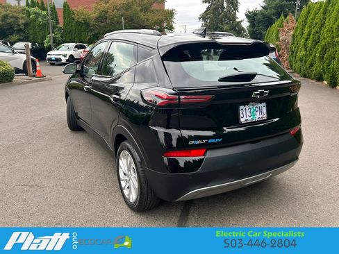 Used 2023 Chevrolet Bolt EUV LT w/ Driver Confidence Package FWD image 5