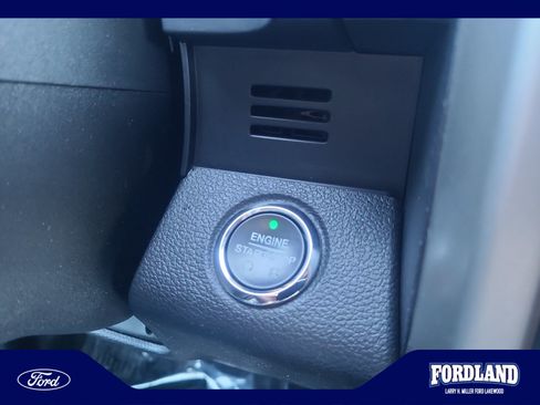 Used 2015 Ford F150 Lariat w/ Equipment Group 502A Luxury AWD/4WD image 30