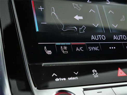 Used 2022 Audi SQ8 Prestige image 25