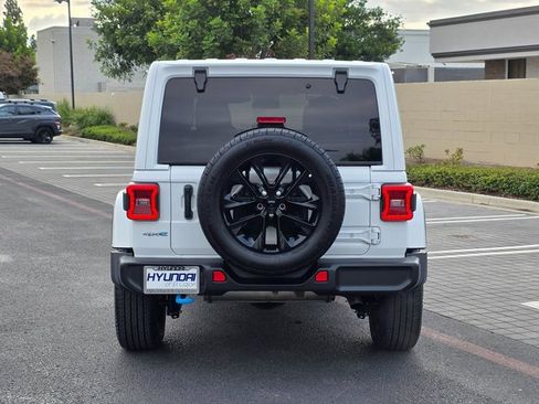 Used 2024 Jeep Wrangler Unlimited Sahara image 6