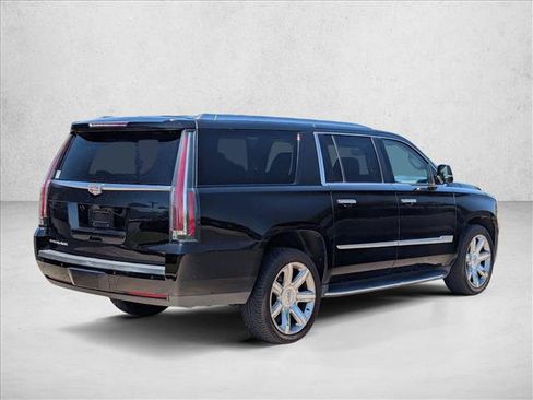 Used 2020 Cadillac Escalade ESV Luxury RWD image 5