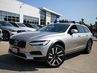 New 2026 Volvo V90 B6 Cross Country Ultra w/ Climate Package